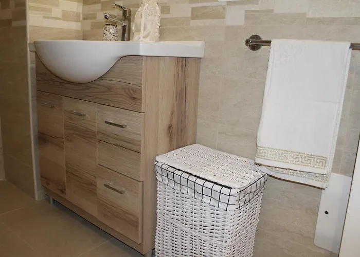 アパートホテル Le Dolci Dimore Di Ila E Simo - Giulietta 3*